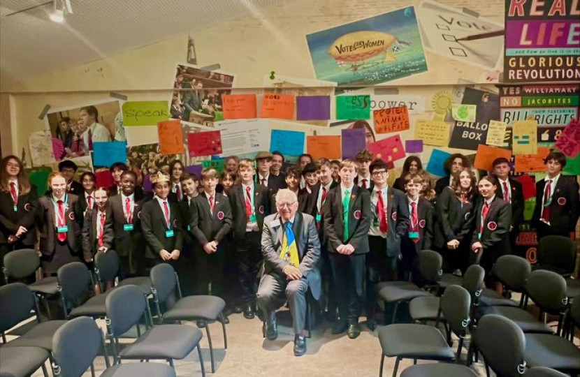 Sir Peter meeting students in Parliament