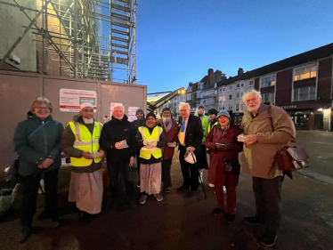 Sir Peter meeting the Worthing Masjid Community 