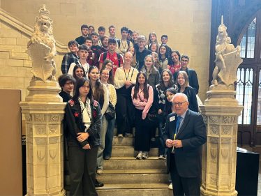 Sir Peter welcoming Worthing College to Parliament